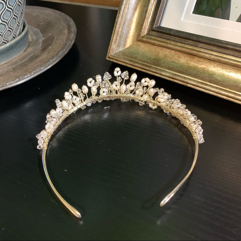 Pearls and Beads Tiara Bridal Headband - Picture 6 of 8
